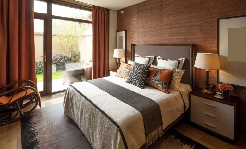  Small-Livingroom-Vastu-tips-for-a-peaceful-bedroom